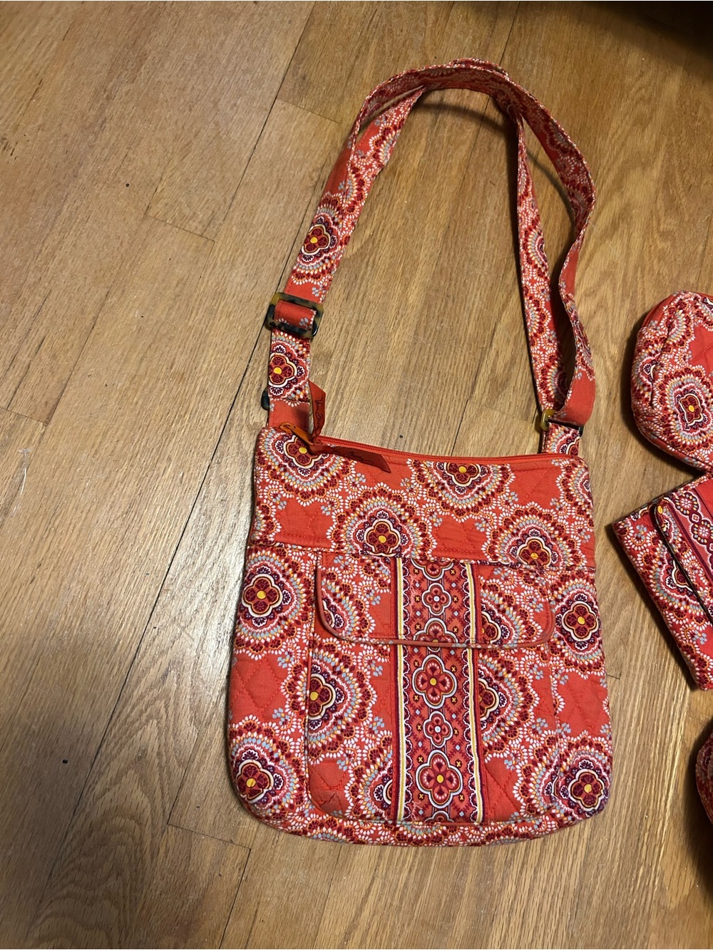 Vera Bradley paprika paisley Crossbody , Morgan toys, wallet & cosmetic bag - Picture 2 of 11